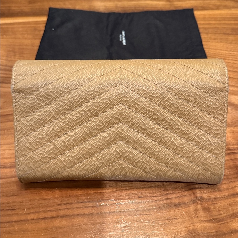 YSL Cassandra MATELASSÉ Large Flap Wallet Grain De Poudre Leather Dark Beige - Picture 8 of 8